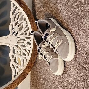 ⭐️5/$20⭐️Sperry sneakers